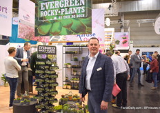 Erik de Boer of Evergreen Rocky Plants with his assortment of rock plants.